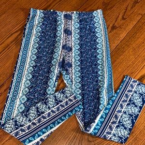Epic Threads Girls Leggings Size XL Blue Floral & Paisley Pattern Like New